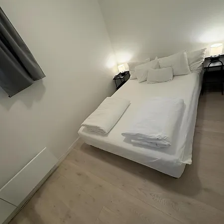 アパート Temis Apartment, Private New 1 Bed And 1 Living With Sofa Bed And Lagre Kitchen, Share With Nobody No Parties オスロ