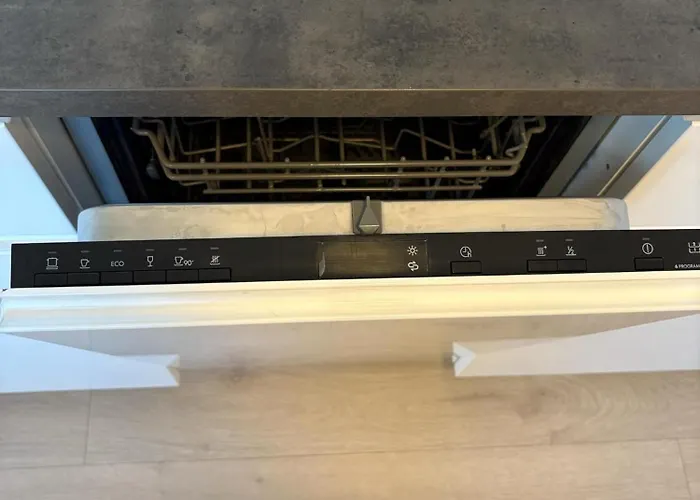 Temis Apartment, Private New 1 Bed And 1 Living With Sofa Bed And Lagre Kitchen, Share With Nobody Apartamento *