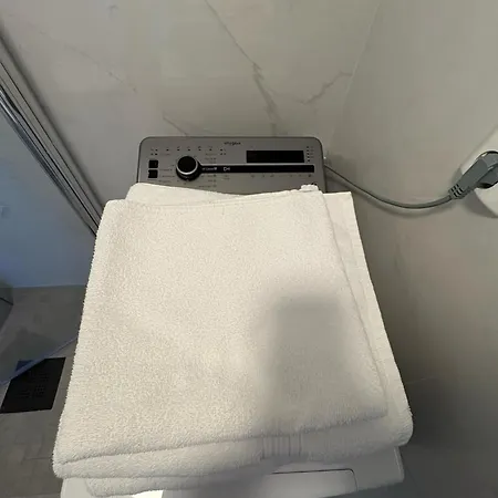 公寓 Temis Apartment, Private New 1 Bed And 1 Living With Sofa Bed And Lagre Kitchen, Share With Nobody